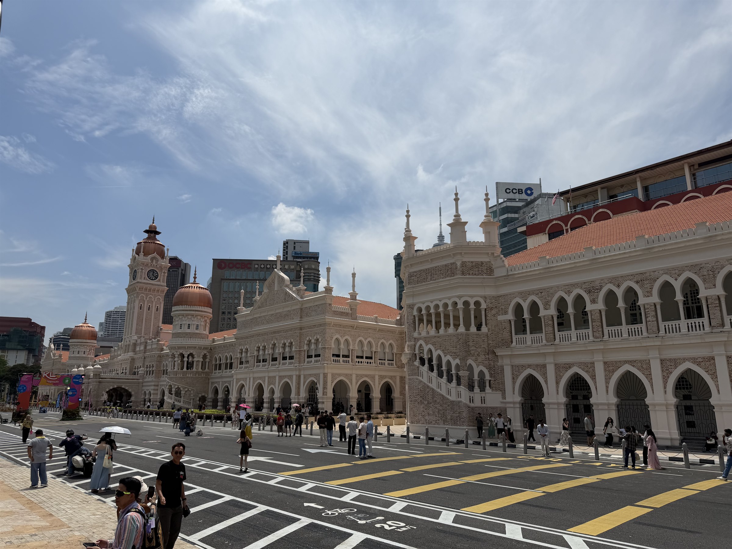 苏丹阿都沙末大厦街景